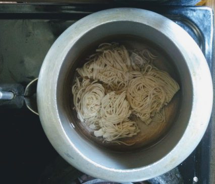 How to make delicious Veg hakka noddles