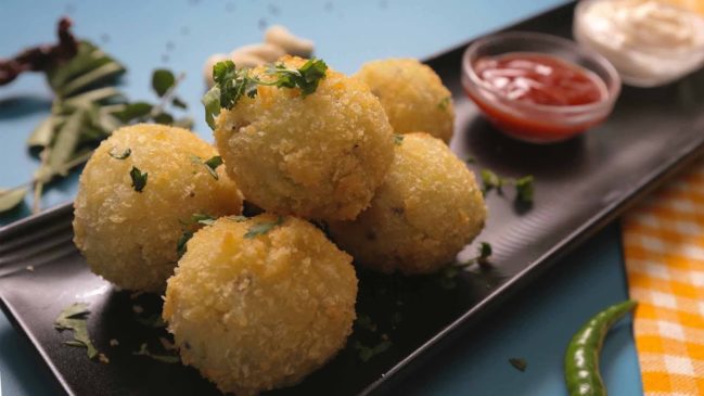 How to make delicious Upma Balls