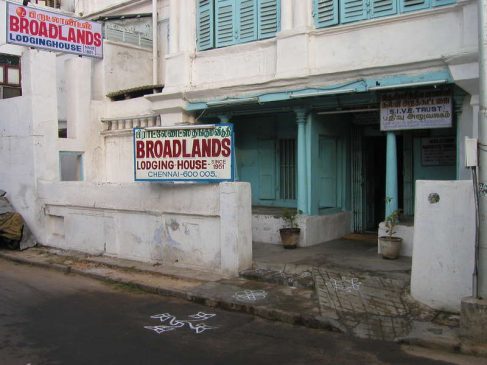 பாஸ்போர்ட் இருந்தால் வரவும்  The-broadlands-chennai-487x365