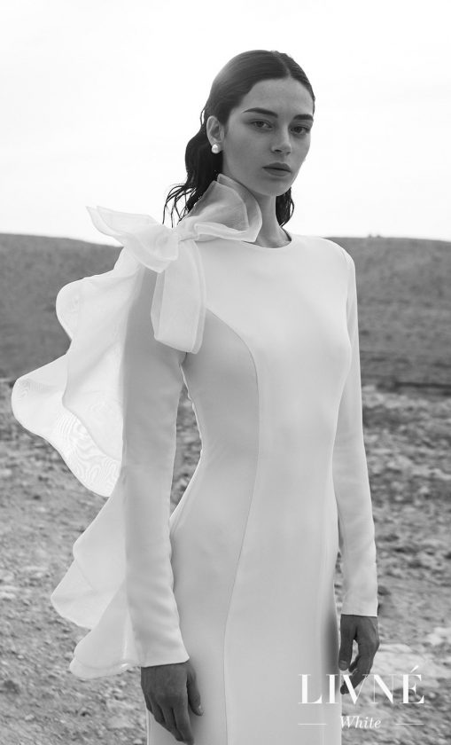 alon livne 2018 2019 white bridal long sleeves jewel neck clean simple minimalist elegant modern sheath wedding dress melissa mv